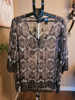 Reitmans Plus Black and Tan Patterned Blouse